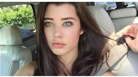 Instagram Sarah Mcdaniel La Modelo Que Seduce A Las Agencias Con Sus Ojos Bicolor