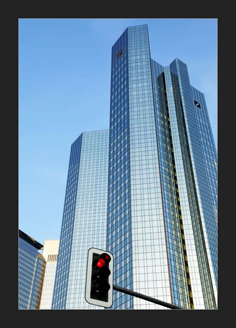 Einfaches banking, innovative app und persönliche beratung. Deutsche Bank Frankfurt Foto & Bild | architektur ...