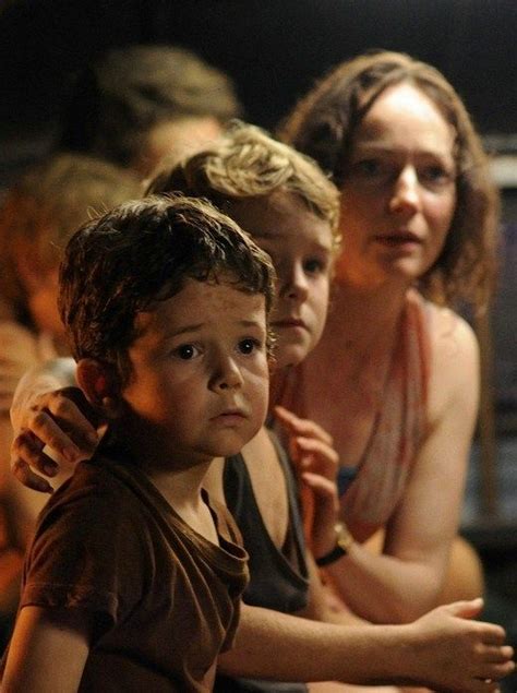 Наоми уоттс, юэн макгрегор, джеральдина чаплин и др. Lo Imposible : foto | Best dramas, Tom holland the ...