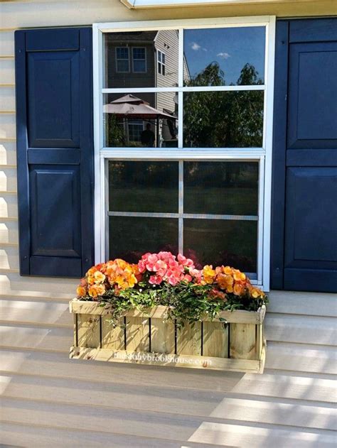 You will need to measure your own windows to custom fit your window flower boxes. DIY Wood Window Boxes For $5!! | Wood windows, Wood window ...