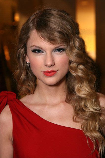 Taylor Swifts Best Beauty Moments Have This In Common Taylor Swift