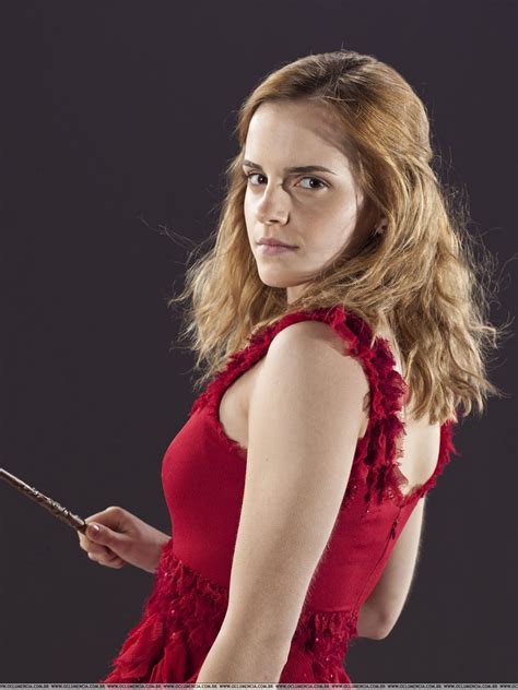 emma watson more and more pictures of emma watson as hermione granger in harry potter 7