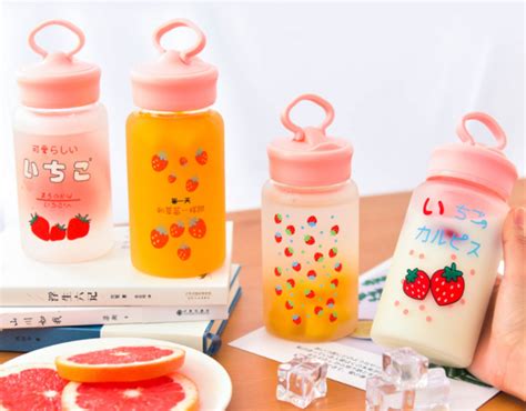 Lovely Strawberry Drinking Bottle N4079 Size500ml Materialabs，high