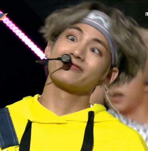Pin By 𝔩𝔦𝔩𝔦 On Taehyung Bts Face Bts Funny Taehyung Funny