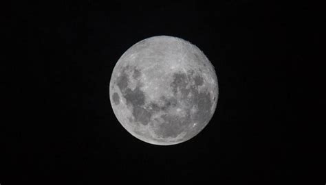 April's full moon has come to be dubbed in some quarters as the pink moon as per the american farmer's almanac, which has apparently been designated the gold standard for such matters. 'Super pink moon' over New Zealand tonight - here's how to ...