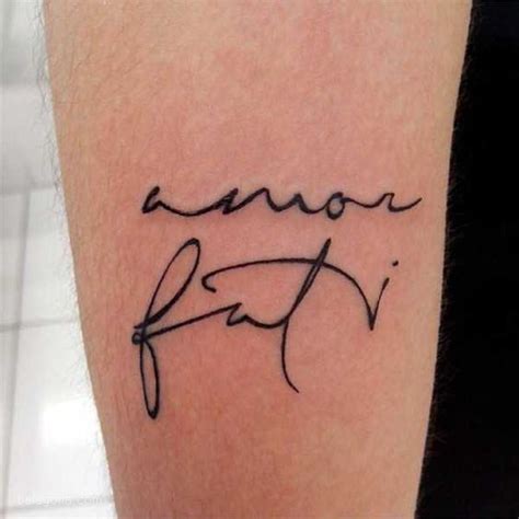 Te presentamos 40 tatuajes simbólicos y con un profundo significado para que puedas decidir cuál te favorece más. 40 Tatuajes de Frases en latín para Mujeres. - Belagoria ...