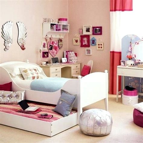 20 Cheap And Fabulous Teenage Girls Bedroom Decoration