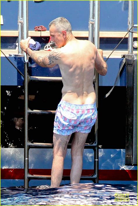 Daniel Day Lewis Shirtless Yacht Vacation In Italy Photo 2927605