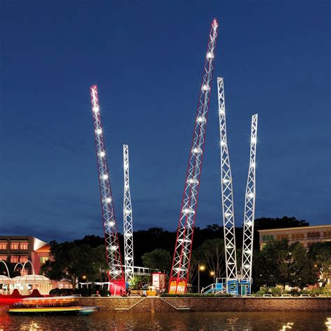 The hotel promises no shortage of gastronomic adventure with 15 stamford by alvin leung , the bar at 15 stamford , lobby lounge , frieda german restaurant , berthold delikatessen , broadway american diner and la. An Ice Cream Museum and a "Slingshot" Thrill Ride Among ...