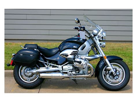 Zadní kolo je uložené letmo. 2004 BMW R1200C MONTAUK for sale on 2040-motos