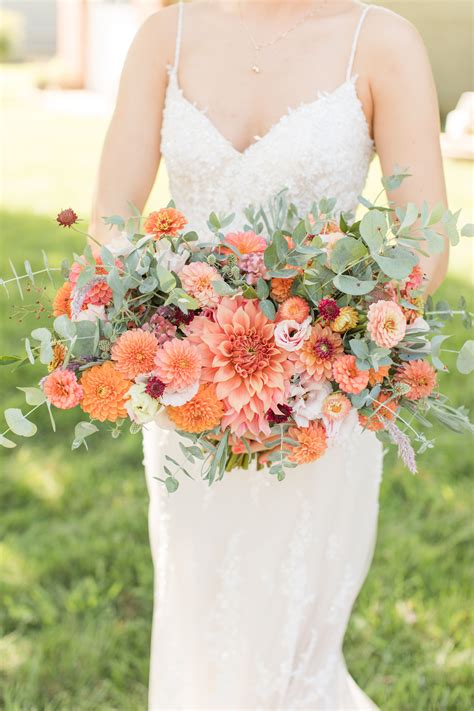 This oh so lovely bridal bouquet, created by alicia of bows and arrows for the dreamiest winery wedding inspiration shoot, epitomises modern vintage. "Living Coral" Floral Inspiration for Pantone's Color of ...