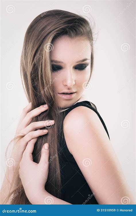 Fashion Brunette Beauty Stock Image Image Of Closeup 31510959