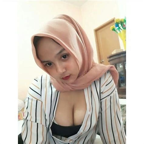 Biduan Dangdut Di Instagram Siang Mamiindahsexi Gaya Hijab Hijab Chic Sosok Perempuan