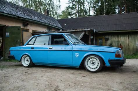 Theme Tuesdays Volvo 240s Stance Is Everything
