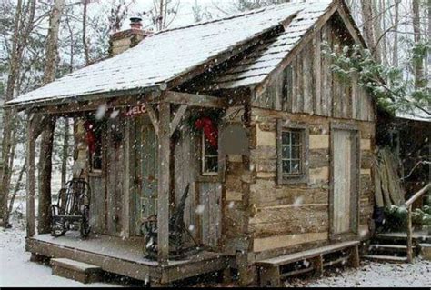 Pin By Emily Nelson On Cabins Tiny Cottage Rustic Cabin Cabins And