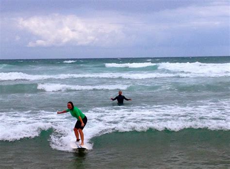 Das bestreben um die unabhängigkeit blieb aber ohne erfolg, und der offene konflikt ist seit 2011 beendet. Catch Waves and Surf in Spain at San Sebastian Surf Camp
