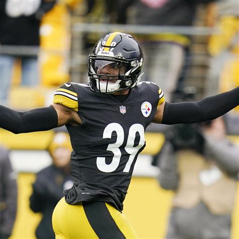 3 Contracts Steelers Must Prioritize In 2022 Offseason After Playoff Loss News Scores