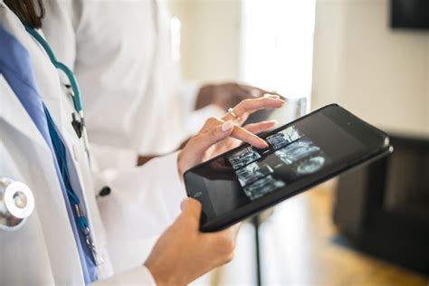 Putting The Patient First 3 Ways Technology Can Improve Patient Safety And Outcomes Spok Inc