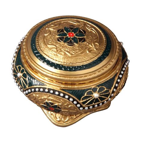 I found the music box at sfmusicbox.com. Amazon.com - Anastasia - Alexandra & Nicholas - Hinged ...
