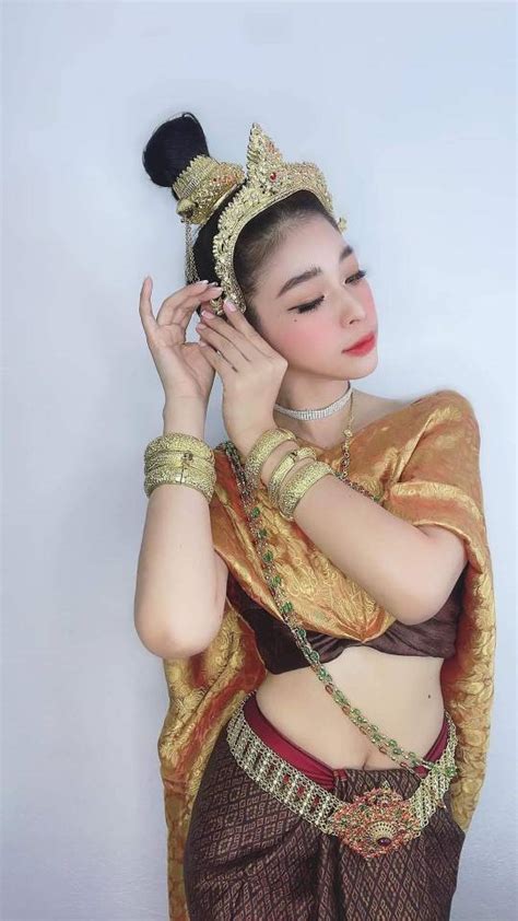 Thaigirls Asian Girls Asian Babes Thai Thai Beauty Asianbeauty