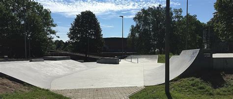 Nicht ohne grund ist das telefonbuch die nummer 1, wenn es um telefonnummern und adressen geht. Skateanlage Jugendpark, Kiel-Garden | Karstens Garten- und ...