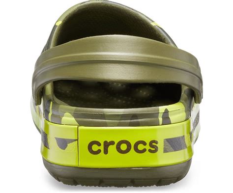 Ideale per il weekend, il tempo libero e le avventure vicine e lontane. Papuci Crocs Crocband Seasonal Graphic Clog, Army Green ...