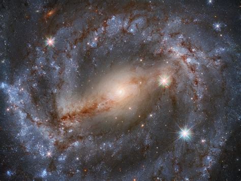 Hubble Captures Galactic Glamour Shot NASA