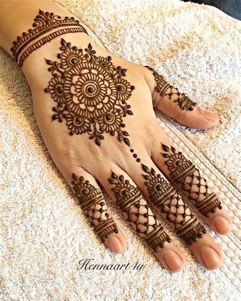 Most Attractive And Amazing Pakistani Bridal Mehndi Designs For Hands