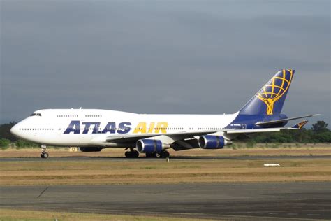 Central Queensland Plane Spotting And Atlas Air Boeing B747 400 N465mc