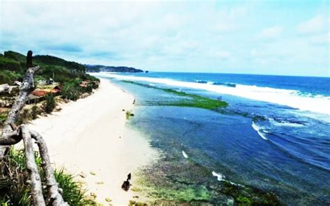 Simak juga ulasan tentang harga tiket masuk √ Pantai Sepanjang: Mitos, Penginapan & Tiket Masuk