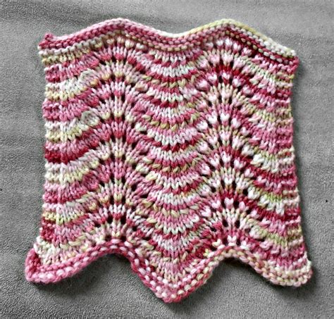 Some increases and decreases keep the stitches. Blue Betty: Stitch Guide: Feather and Fan