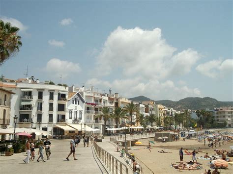 la playa de sitges all you need to know before you go