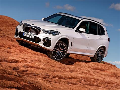 See the table below for a comprehensive list of dimensions for the bmw x5 2019 including the height, width, length and more for each vehicle. VWVortex.com - 2019 BMW X5 (G05): This Is It, First ...