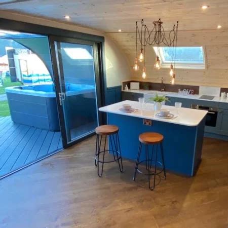 DELUXE APARTMENT Cornish Hot Tubs Swim Spas And Outdoor Living