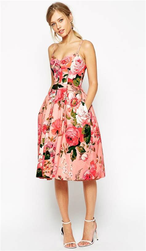 The main trick is to dress up in a chic way and still feel warm and comfy as the weather in the winter is often chilly and snowy in some places. casual dress for outdoor wedding guest 50+ best outfits ...