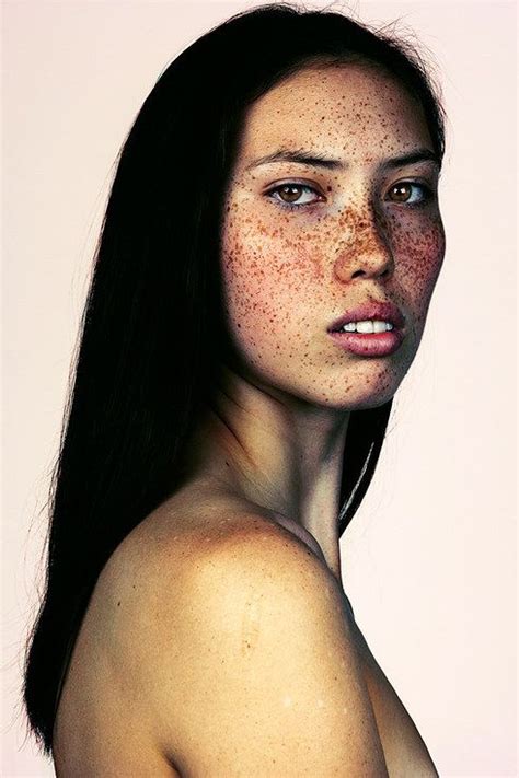 These Portraits Celebrate The Joy Of Having Freckles Portrait Freckles Freckle Photography