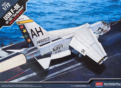 Academy 12521 172 ~ Сборная модель палубного истребителя Usn F 8e Vf