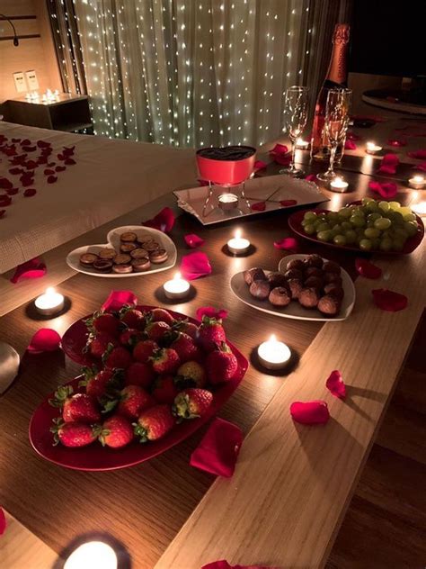 Valentines day dinner romantic table settings
