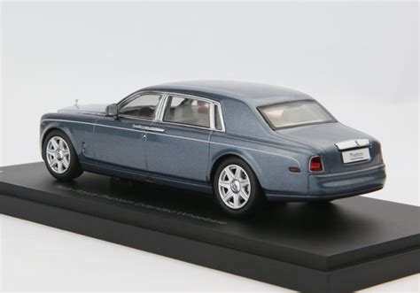 143 Kyosho Rolls Royce Phantom Extended Wheelbase Blue