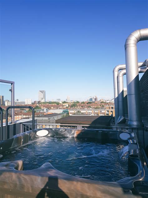 London heathrow marriott hotel and double bedroom near heathrow are a few other accommodations with hot tubs to consider. London's Best Private Hot Tub Hotel with Stunning Skyline ...