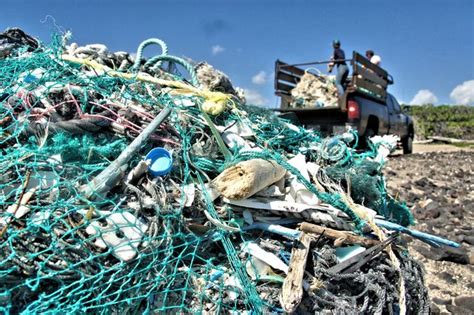 A Somber Sight Marine Debris Cleanups At Kamilo Point Magnify Need To