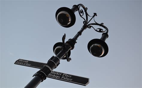 무료 이미지 빛 거리 방향 가로등 램프 역사적인 검은 간판 조명 신호등 푯말 표지판 전등