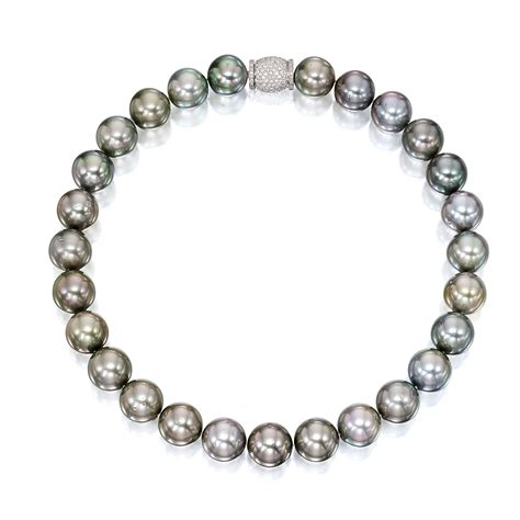 1 Grey Cultured Pearl And Diamond Necklace Composed Of Twenty Seven