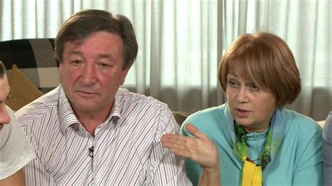 Уже известно, что это мальчик. Смотреть "Пока все дома. Илья Авербух" онлайн - eTVnet