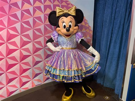 Minnie Joining Mickey At Town Square Theater More Character Meet And