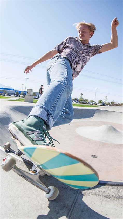 Skatepark Vibes Pose Reference Photo Action Poses Poses