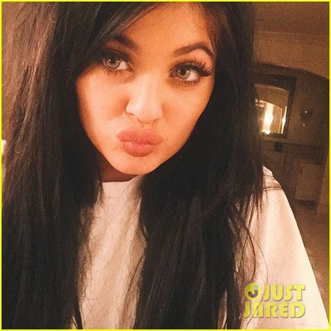 Kylie Jenners Lips Are Fake See Her Best Selfies Photo 3364404