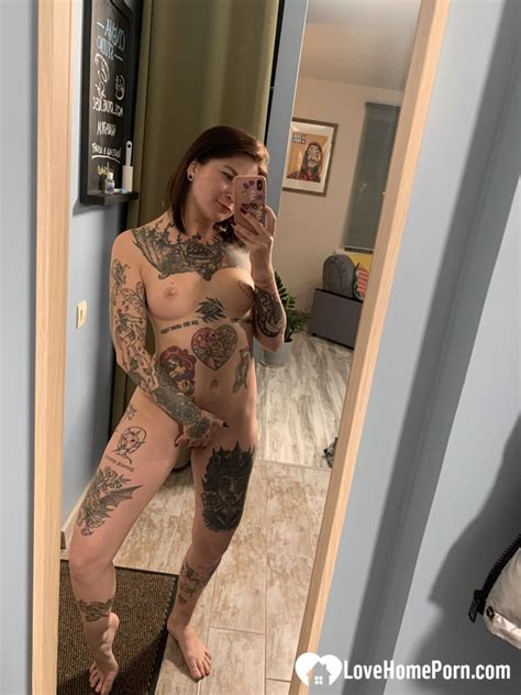 Tattooed Babe Taking Selfies With Amazing Angles Photos XXX Porn Album