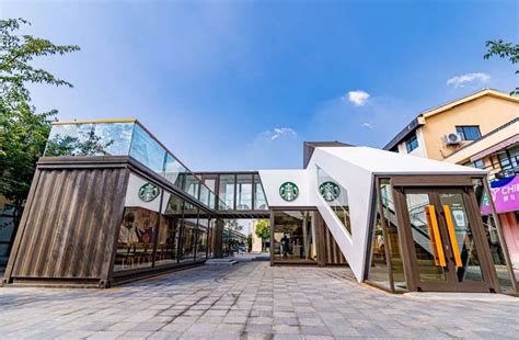 Starbucks Container Café In Shanghai Has A 3d Art Gallery And Glass