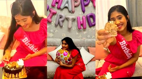 Shivangi Joshi Birthday Cake Cutting In Her Hometown Dehradun Youtube